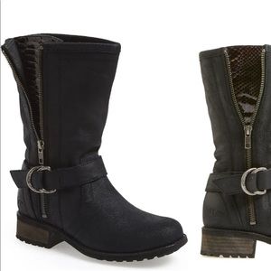 UGG Australia 'Silva' Zip Gusset Boot Black Snake